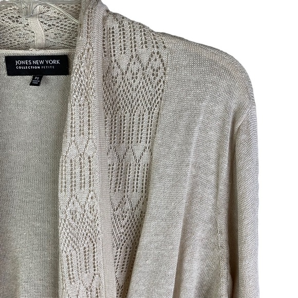 Jones of New York Petite Cropped Oatmeal Color with Lace Like a Scarf Size SP - Picture 3 of 7